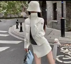 ホワイトダウンジャケット