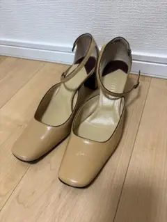 UNTITLED アンタイトル アンクルストラップ パンプス ベージュのサムネイル