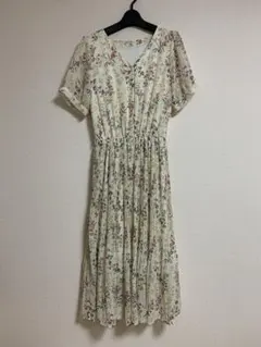 花柄Vネック ワンピース Mサイズ / INGNI