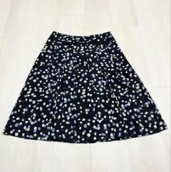 m.f.editorial ドット柄タックフレアースカートのサムネイル