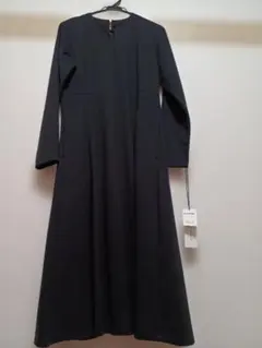 【新品】SHIPS　ブラックAラインワンピー（長袖）