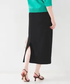 新品　UNTITLED 「後ろウエストゴム/洗える」ストレッチ ナロースカートのサムネイル