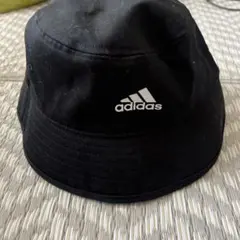 adidas ブラック バケットハット OSFM