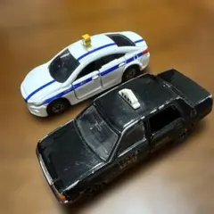 トミカ　TOMICA タクシー ミニカー　TOYOTA CROWN マツダ