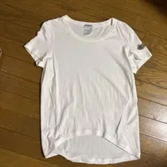 CHANEL ホワイト Tシャツ ビジュー刺繍のサムネイル