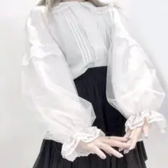 Volcan&aphrodite ふんわり袖 チュールフリルブラウス White