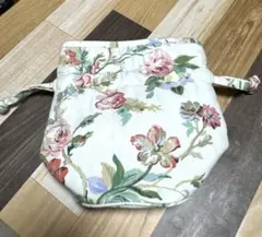 最終お値下げ【送料込】LAURA ASHLEY 花柄巾着ポーチ