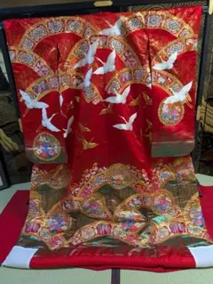 色打掛 金地 鶴 四季の花 豪華刺繍 結婚式 - メルカリ