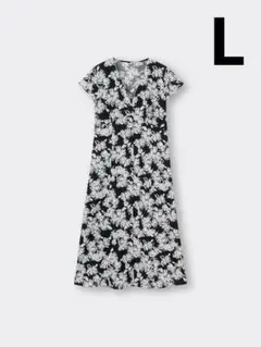 GU Vネックプリントワンピース