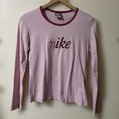 Nike ベロアロゴ長袖Tシャツ