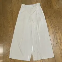 ベージュ　ワンタック　ワイドパンツ