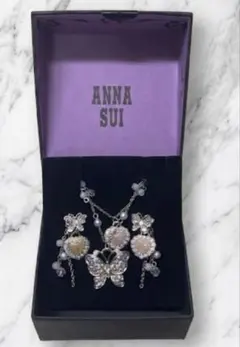 ☆ 3月8日(日)まで値下げ ☆ ANNA SUI バタフライ ネック　ピアス