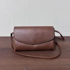 ブラウン　合成皮革　ショルダーバッグ　SHEIN