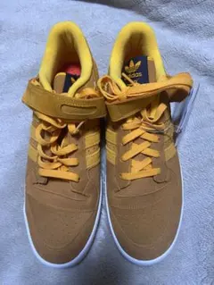 アディダス adidas FORUM 84 LOW 唐辛子 限定カラー 完売品！
