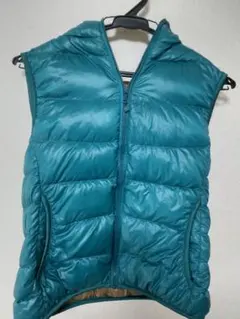 UNIQLO ウルトラライトダウンベストフード付き ターコイズ S