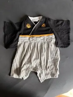 袴風ロンパース　70 サイズ