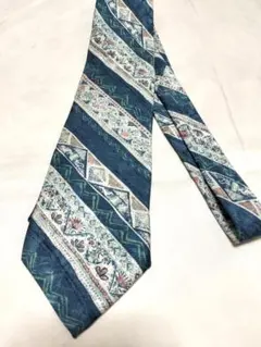 ストライプ ネクタイ