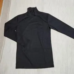 ハイネック長袖Tシャツ