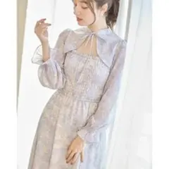 tocco りぼん付きシャーリング切替シルエットフラワープリントワンピース