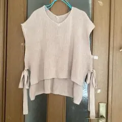 emsexcite ゆったり　リブ編みVネック ベスト　サイドリボン