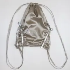 FCMMグレー サテン ドローストリングバックパック