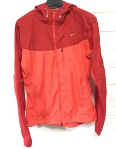 NIKEランニングウィンドブレーカー　Lサイズ⭐︎