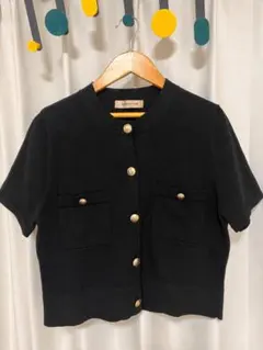 【美品】Apuweiser-riche トップス ブラック 金ボタン 上品