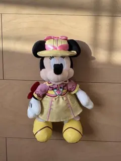 Disney ミニーマウス ぬいぐるみバッジ　キーホルダー