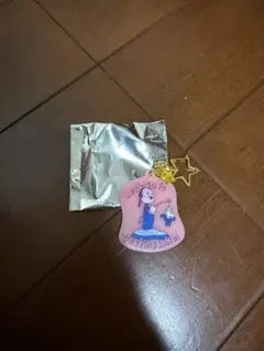 アクリルキーホルダー ピンク ベル型