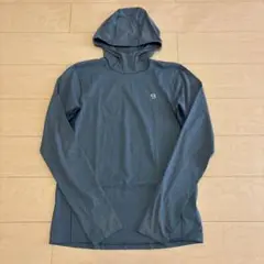 MOUNTAINHARDWEAR フード付きグレーアンダーシャツ