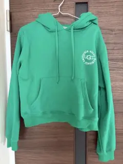 クロップドパーカー