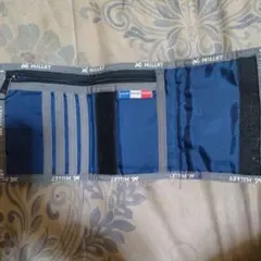 MILLET ナイロン 二つ折り財布 ネイビー　状態綺麗です