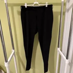 UNIQLO メンズ 黒 スラックス ウエスト82cm 股下 73cm
