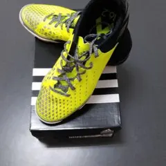 アディダス　フットサルシューズ