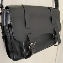ソメスサドル　レザー製 黒 ショルダーバッグのサムネイル