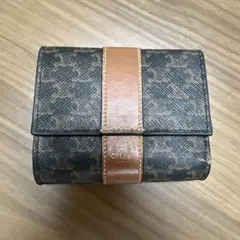 CELINE トリオンフ 三つ折り財布のサムネイル