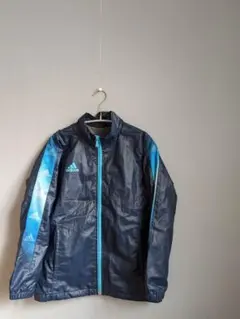 adidas ウィンドブレーカー　140cm