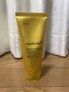 新品　medicube コウジ酸ターメリック ビタ カプセルクレンジングフォームのサムネイル