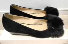 Marie femme ブラックファー付きフラットシューズ