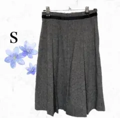 プリーツスカート ウール混 秋冬 きれいめ 上品　グレー S　通勤 オフィス