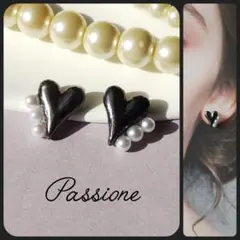 【一点物】ブラックハート＆３連パール ピアス/イヤリング