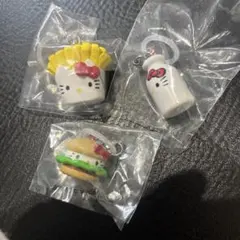 ハローキティ　アメリカンデザイン　めじるしアクセサリーポテト、ミルク、ハンバーガ