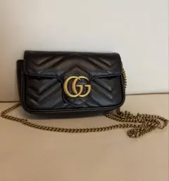 GUCCI GGマーモント チェーンショルダーバッグ