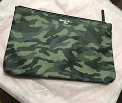 値引き済み　未使用  サマンサタバサ 迷彩柄 セカンド ポーチ