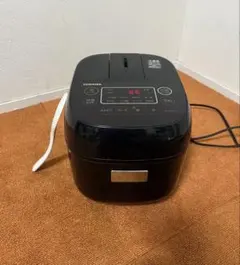 TOSHIBA 炊飯器 3合炊き 2020年製 高年式　RC-5MFM-Kのサムネイル