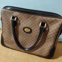 【セール中】GUCCI ブラウンハンドバッグのサムネイル