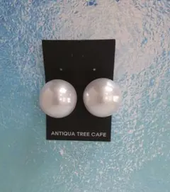 未使用　ANTIQUA ビッグパール調 ピアスのサムネイル