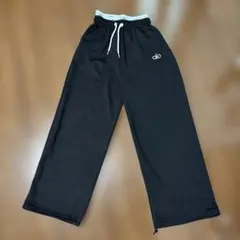 alo yoga ブラックパンツ ウエストドローストリング