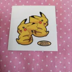 ポケモンパンシール　ピカチュウオス＆メス