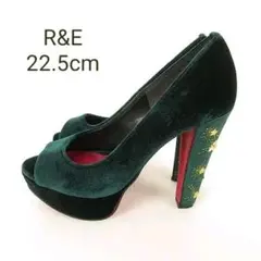 R&E　22.5cm　濃緑ベロアスタッズ金糸刺繍パンプス オープントゥ